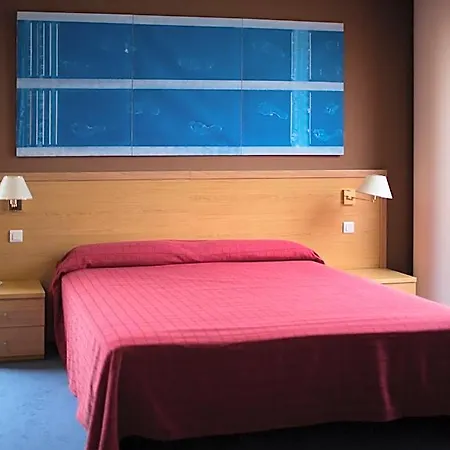Puerta De Santillana Hotell 3*