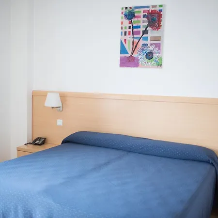 Puerta De Santillana Hotel 3*