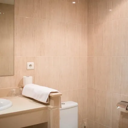 Puerta De Santillana Hotel 3*