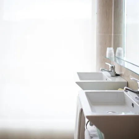 Puerta De Santillana Hotel Reocín