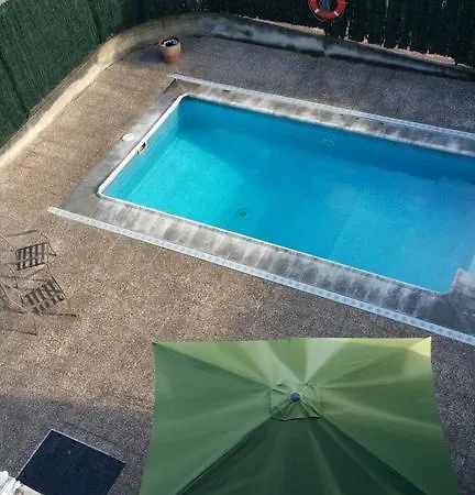 Puerta De Santillana 3*