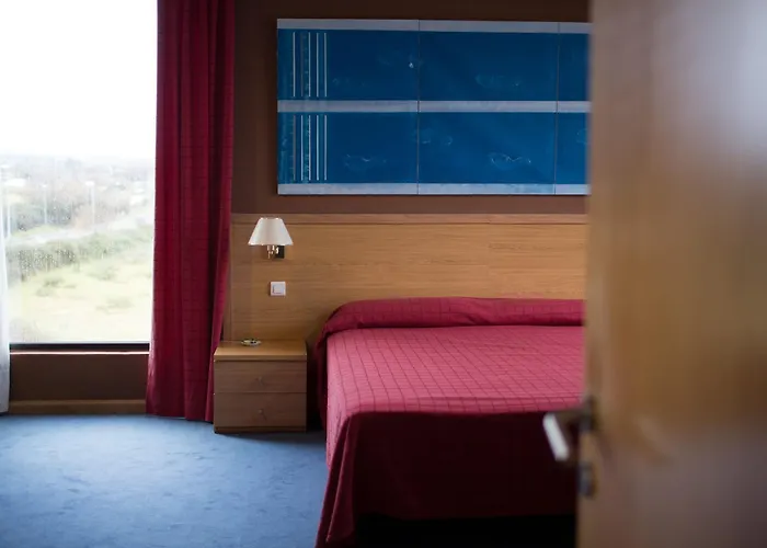 Hotel Puerta De Santillana 3*