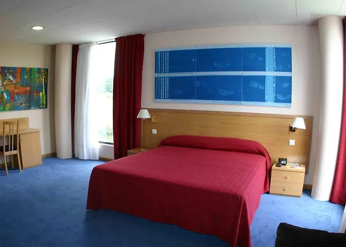 Puerta De Santillana