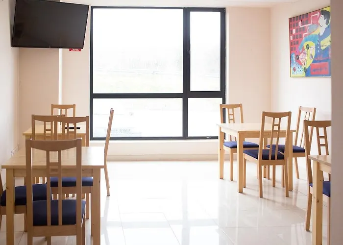 מלון Puerta De Santillana