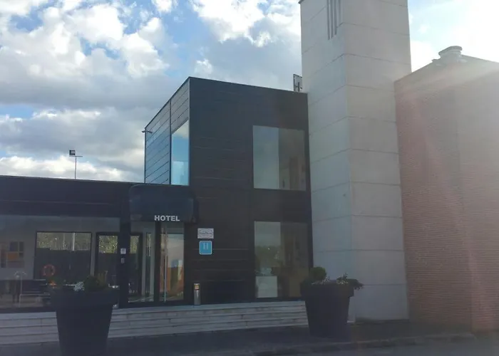 Puerta De Santillana מלון Reocín