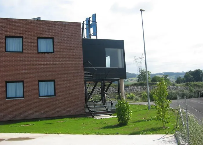 Puerta De Santillana 3* Reocín