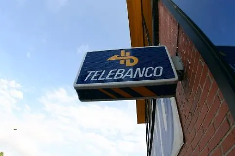 מלון Puerta De Santillana 3*