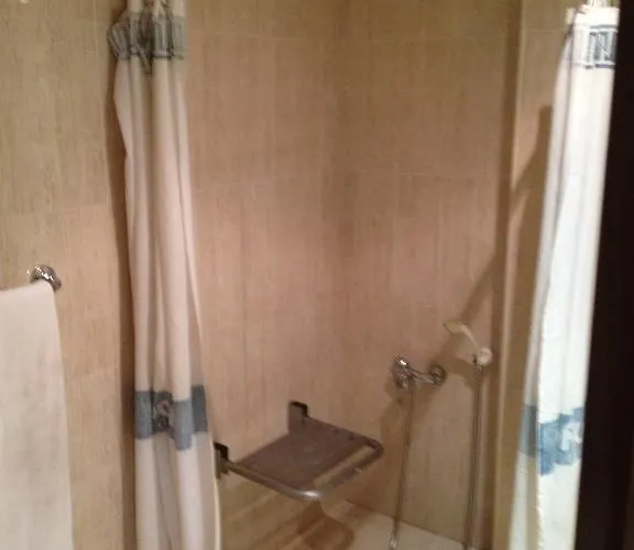 מלון Puerta De Santillana Reocín