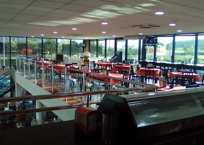 Puerta De Santillana 3*