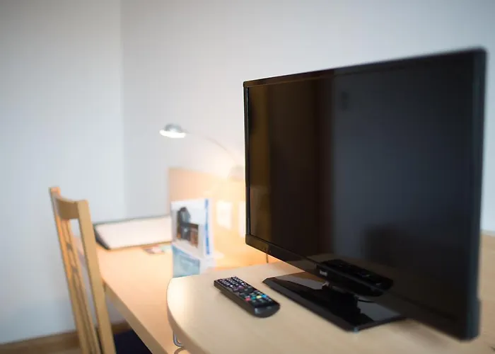 מלון Puerta De Santillana 3*