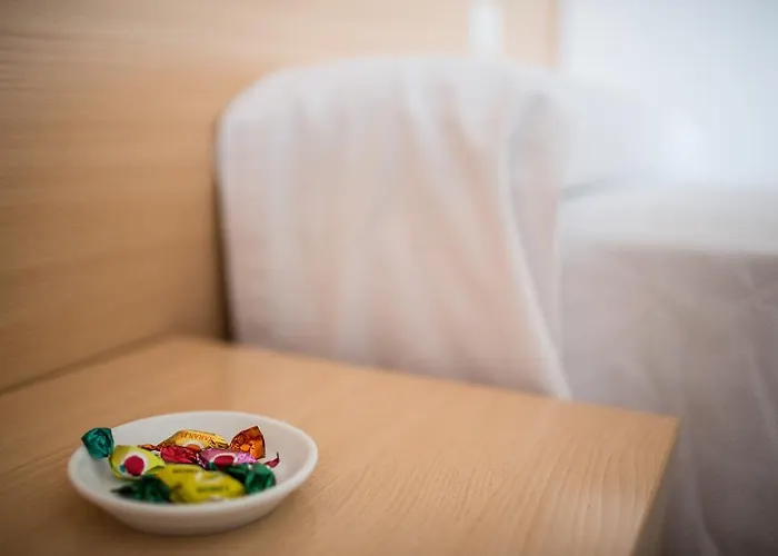 Puerta De Santillana מלון