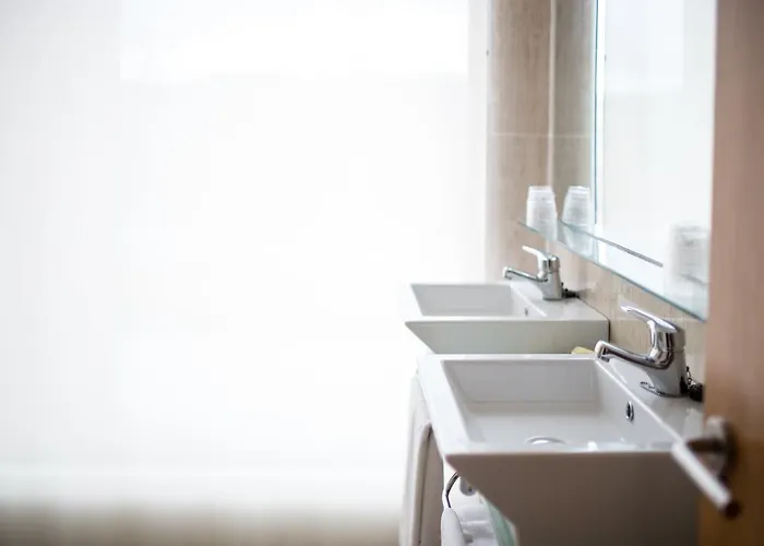 Puerta De Santillana Hotell Reocín