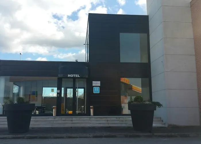 Puerta De Santillana 3* Reocín