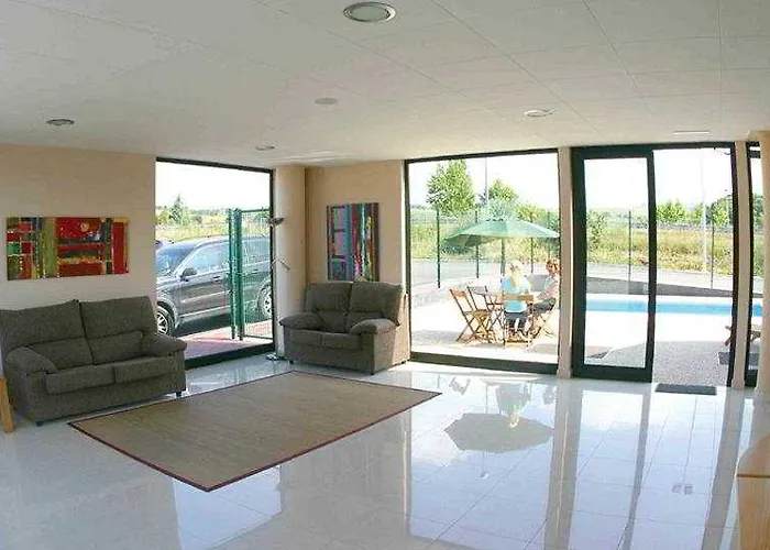 Puerta De Santillana Hotel