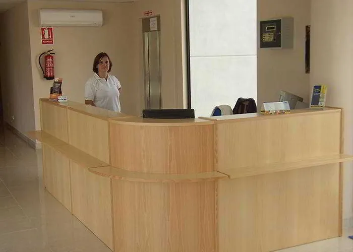 Puerta De Santillana Hotel